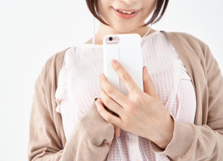 スマホ・読書が楽になるレンズ!